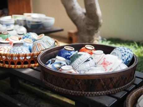 P6070064 トンバイ壁のある裏通り，有田　/　Tonbai walls everywhere in Arita