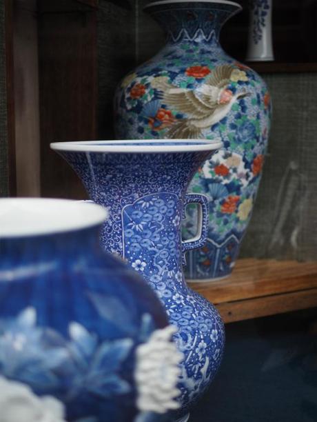 P6070052 トンバイ壁のある裏通り，有田　/　Tonbai walls everywhere in Arita