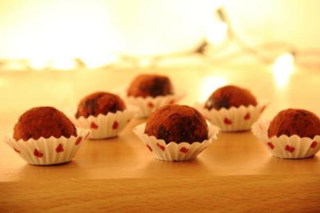 Raw, Vegan Boozy Mince Pie Bites