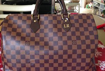 Initiales Louis Vuitton - 109 For Sale on 1stDibs