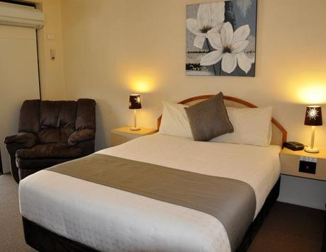 Comfortable inn or hotel room