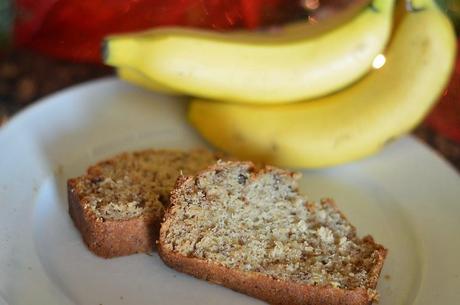 Easy Banana Bread {Recipe}