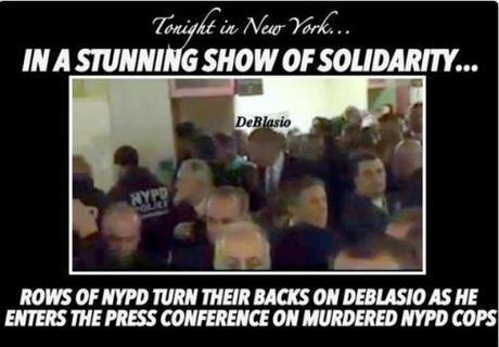 NYPD turn backs on De Blasio