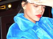 Rihanna Spotted Christmas Shopping