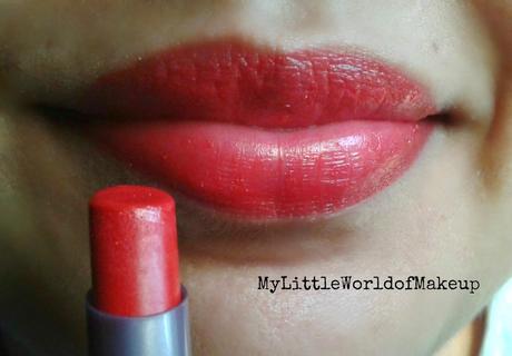 Oriflame's - The ONE Colour Unlimited Lipstick in Endless Red & Fuschia Excess Review & Swatches