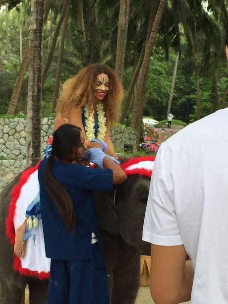 The Carters Spend Christmas Day in Thailand