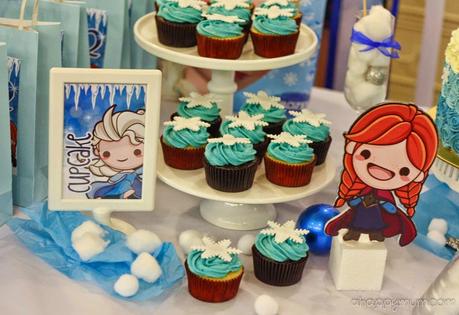 It's a Frozen party! - Ariel is 2