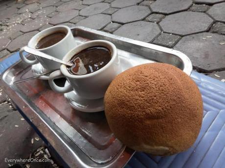Where to Eat in Hanoi Papparoti and Coffee