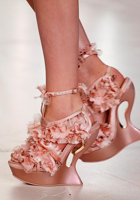 Alexander McQueen: Spring 2012 RTW.