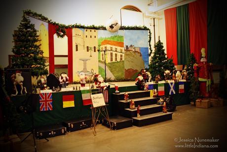 Rockport, Indiana: Christmas Program The Stage is Set