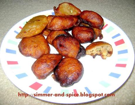 Meethe Pakode ( Wheat and Jaggery Sweet)