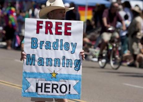 Bradley Manning: Cunning sexual strategist or troubled soldier struggling with gender identity issues?