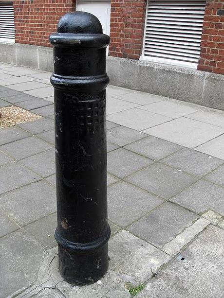 Bollard with Portcullis...