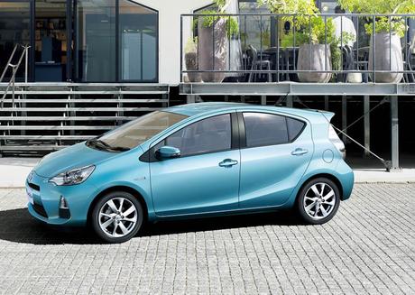 Toyota’s New 83MPG Hybrid Goes on Sale in Japan