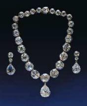 Buckingham Palace to Show off Queen’s Jewels for Diamond Jubilee