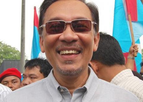 Malaysian opposition leader Anwar Ibrahim acquitted of sodomy, free to contest upcoming election