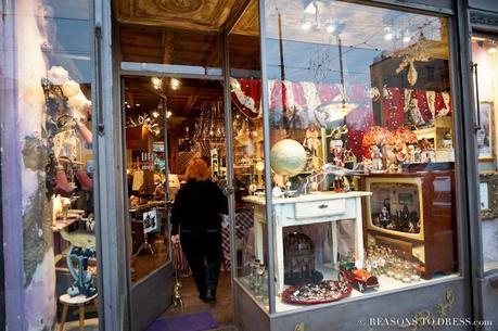 A walk down {Milan} memory lane. Milan,#milan,#visitingmilan,#milano,milano,milan tourism, visiting milan with kids, milano con bambini, where to shop in milan, cheap shopping in milan, vintage shopping in milan, chinese stores in milan, cheap shoppign in italy, where to go in milan, cool aperitivo in milan, where to hangout in milan, where do locals go, where do locals go in milan, the cool areas of milan, hipster area of milan, where do hipsters go in milan, american apparel,#americanapperal, aperitivo in milan, #colonnedisanlorenzo, colonne di san lorenzo, colonne di san lorenzo in milan, saint lorenzo, roman ruins in milan, ancient roman ruins in milan, corso ticinese,#ticinese, #corsoticinese, vintage shopping in italy,#vintage