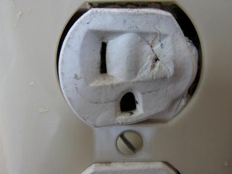 Melted Outlet Face