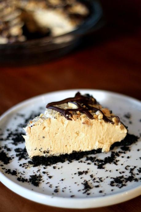 Chocolate Peanut Butter Mousse Pie | Bakerita.com