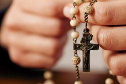 Rosary-hands-praying