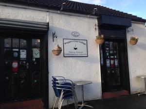 Food Review Outside Maggie's Cosy Cottage, Baillieston