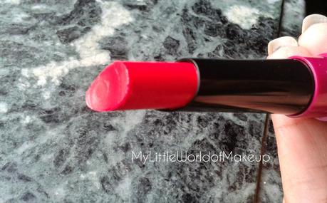 Oriflame Colour Drop Lipstick in Liquid Red Review & Swatches