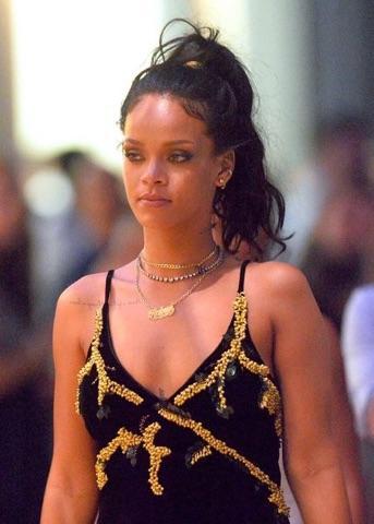 Rihanna Parties It Up In St. Barts For NYE