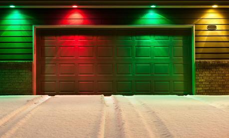 10 Useful Garage Door Repair Tips for Winter