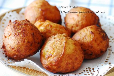 Kueh Kodok （Deep Fried Banana Balls 炸香蕉丸)