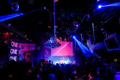 Main floor of Zouk Singapore. XT1 with 16-55mm lens, F2.8 at 1/45 second