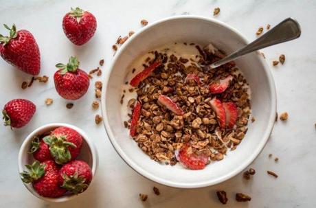 Crunchy Granola with Flax and Sunflower Seeds