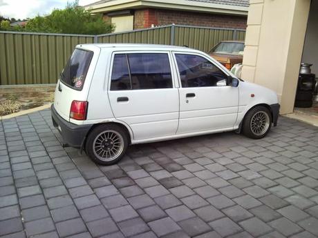 1993 Daihatsu Mira Specification. Review