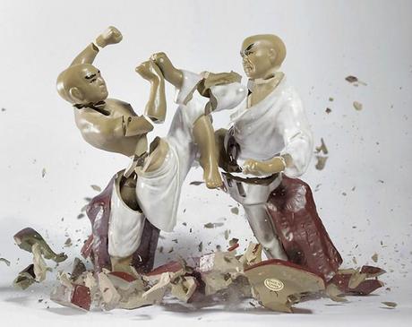 Daily Epic - Martin Klimas - fragile fighting figurines