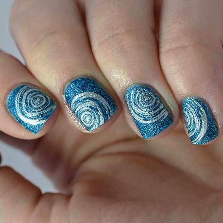 Swirly twirly with Zoya Liberty