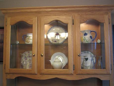 My $1 Dining Room Hutch Makeover