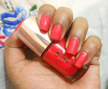 Lakme 9-to-5 Frosties Nail Color Pink Frost