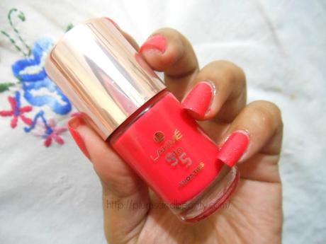 Lakme 9-to-5 Frosties Nail Color Pink Frost