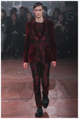 The Best 12 Looks From London Collections: Men – Fall-Winter 2015