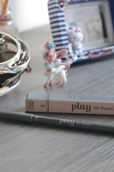 Daisybutter - Hong Kong Lifestyle and Fashion Blog: Etude House Play eyeliner review