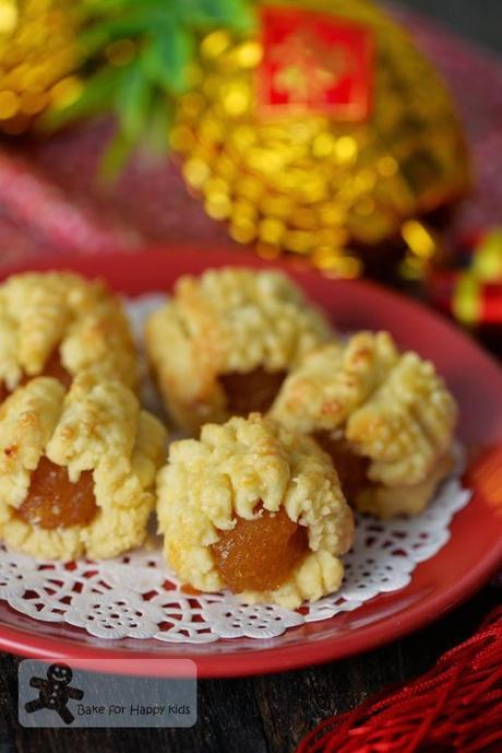 kue nastar pineapple tarts rolls 