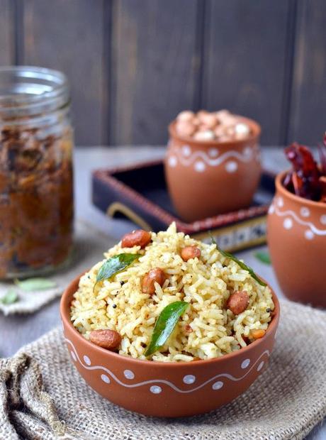 Puliyodarai (Tamarind Rice With Spice paste)
