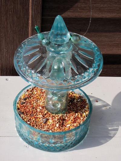 15 DIY Bird Feeders