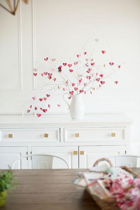 DIY Valentine's Day branch tree