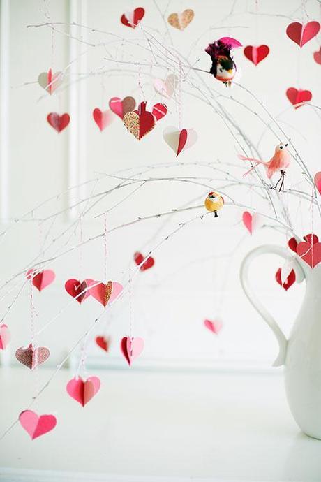 DIY Valentine's Day branch tree