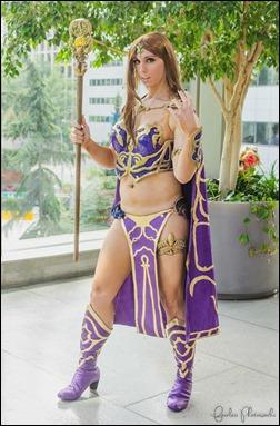 Jerikandra Cosplay as Queen Antonia Bayle of Everquest 2 (Photo by Fearless Photoworks)
