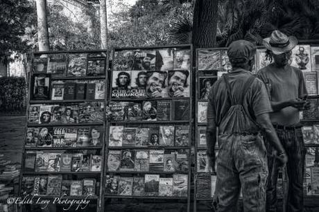 Havana, Cuba, news stand, magazines, Che Guevara, monochrome, black and white, travel, street photography