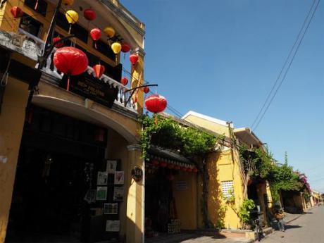 昼下がり,熱暑のホイアン, / Hoi An, daytime, in scorching heat P9130080