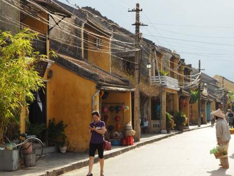 昼下がり,熱暑のホイアン, / Hoi An, daytime, in scorching heat P9130110
