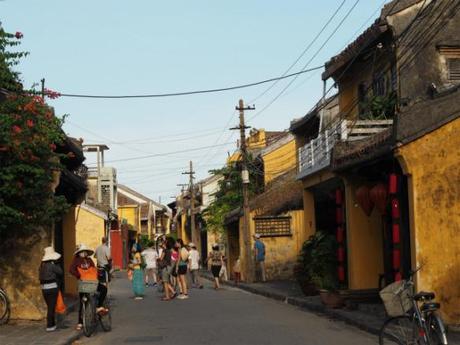 昼下がり,熱暑のホイアン, / Hoi An, daytime, in scorching heat P9130099