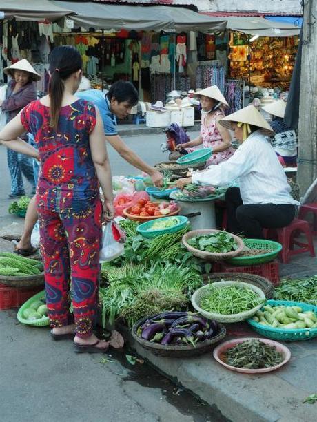 昼下がり,熱暑のホイアン, / Hoi An, daytime, in scorching heat P9130179